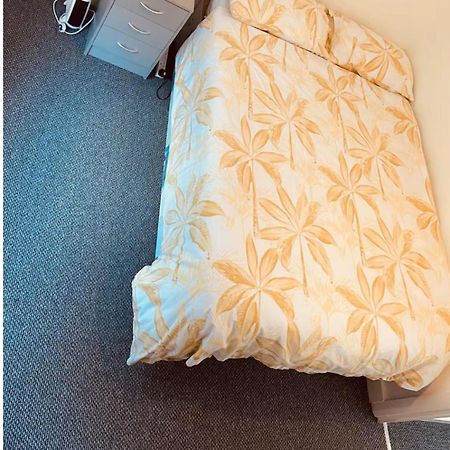 Lovely Room In Tottenham Лондон Екстер'єр фото